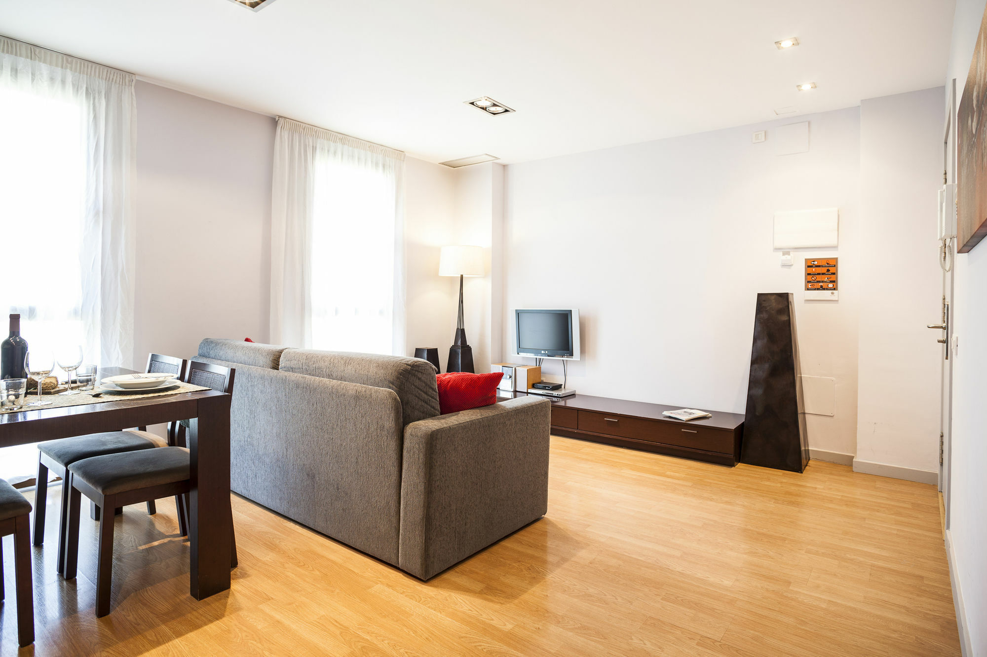 Short Stay Group Camp Nou Serviced Apartments Barcelona Exterior foto