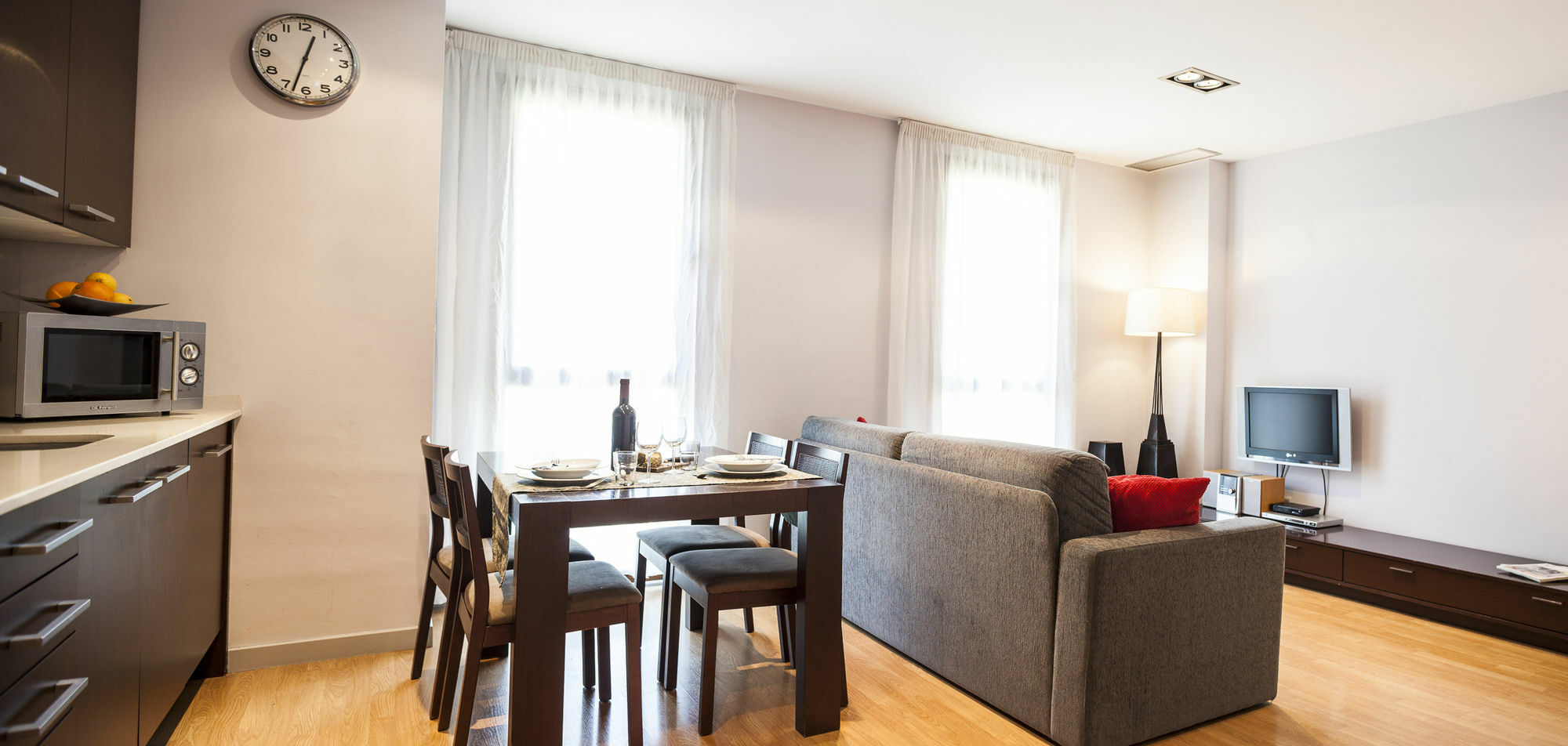 Short Stay Group Camp Nou Serviced Apartments Barcelona Exterior foto